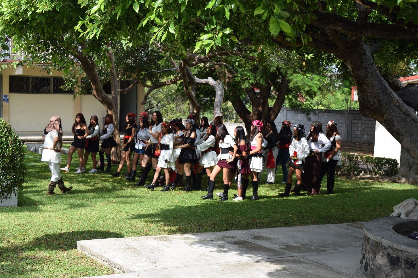 Estudiantes de preescolar durante actividad de unidad didáctica